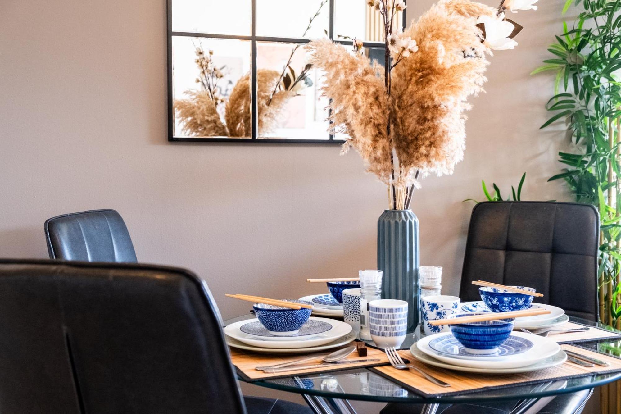 Pan Asian With Free Park - 28 Night Apartment Birmingham