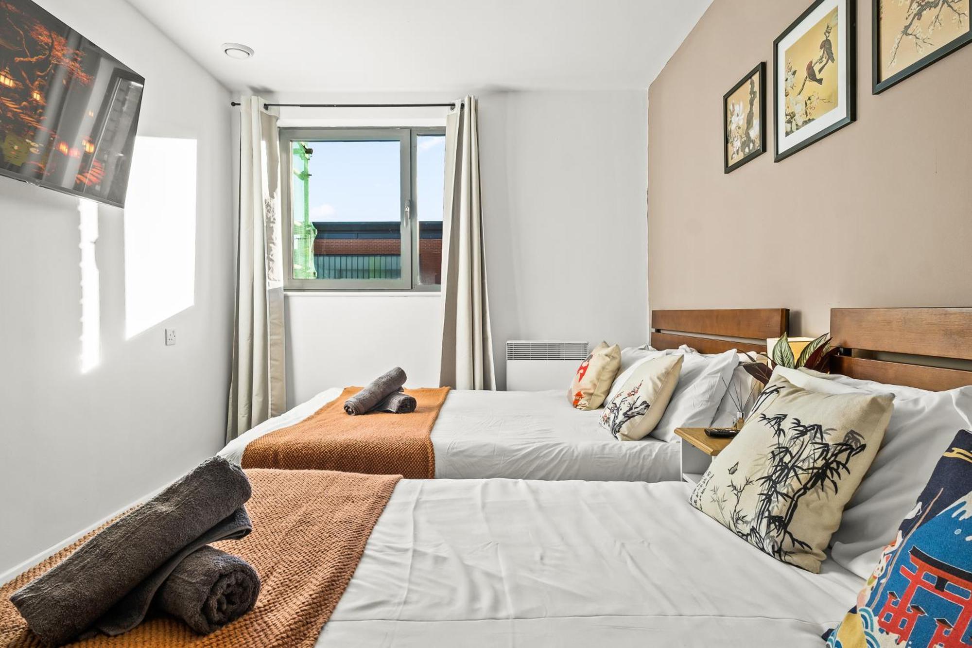 Pan Asian With Free Park - 28 Night Apartment Birmingham